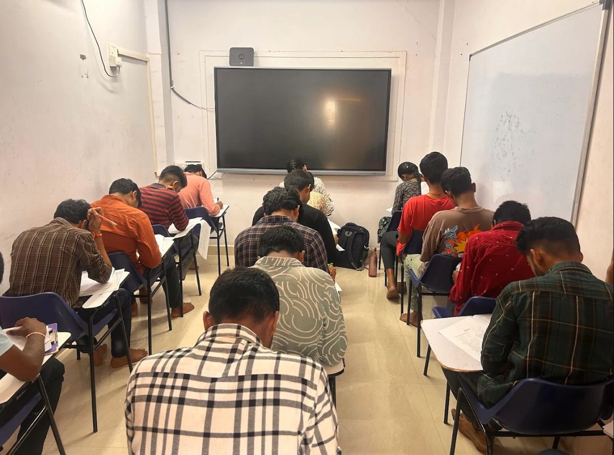 ASK IIT MEDICAL ACADEMY image 4